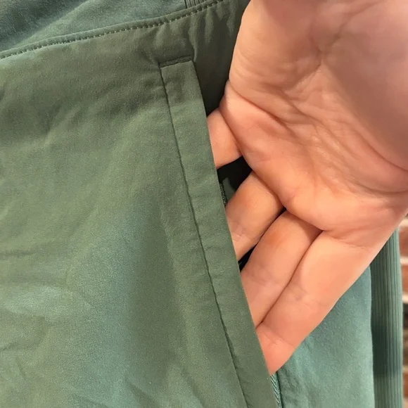 Athleta Green Athletic Skirt with Pockets sized 18 - Picture 3 of 4